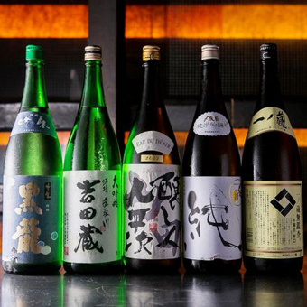 お料理に合う豊富なお酒のラインナップ
